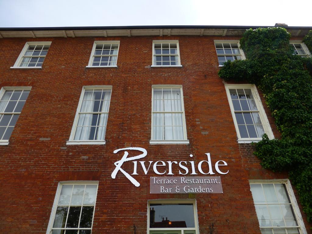 The Riverside House Hotel Mildenhall Exterior photo